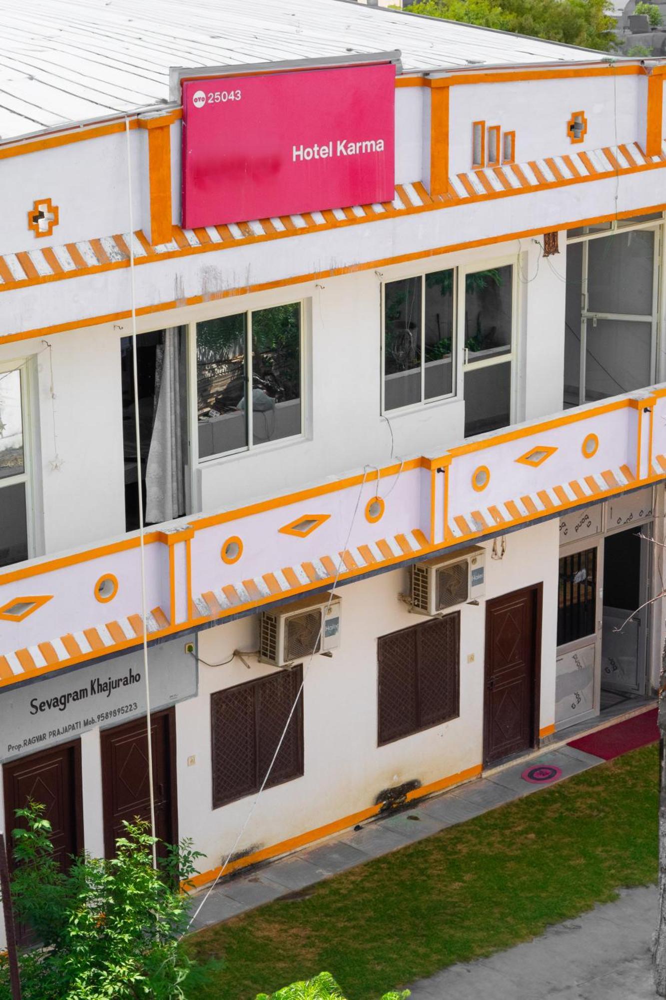 Karma Hostel Khajurāho Eksteriør billede