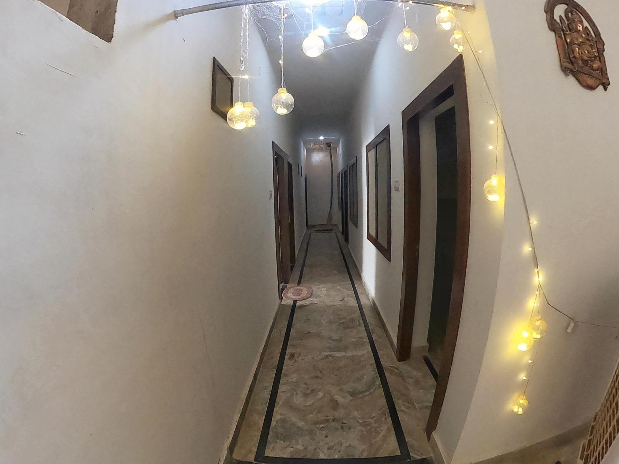 Karma Hostel Khajurāho Eksteriør billede